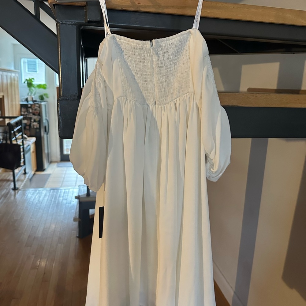 White Lulus off the shoulder dress - Picture 6 of 9